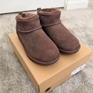 UGG Kids' Classic Ultra Mini Boots in Cedar